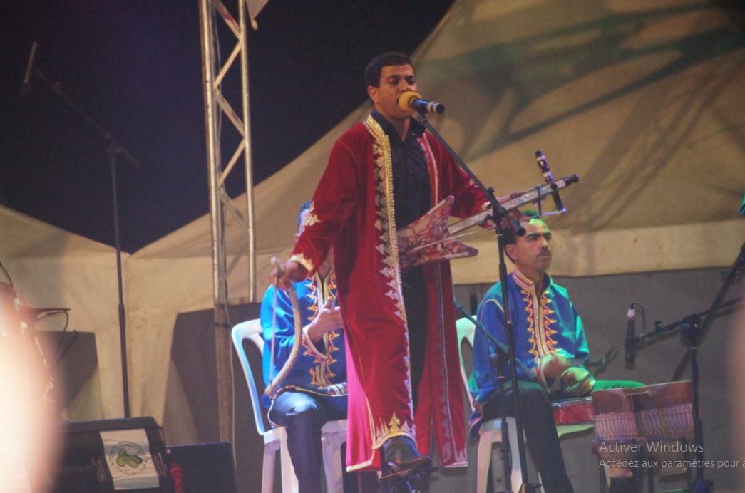 بالصور .. في ثاني سهرات مهرجان الدلاح الفنانين حسن أرسموك و الحسين الطاوس يلهبان جمهور منصة الدلاح بالصور .. في ثاني سهرات مهرجان الدلاح الفنانين حسن أرسموك و الحسين الطاوس يلهبان جمهور منصة الدلاح