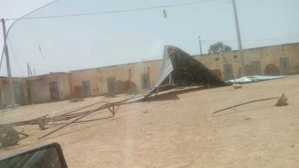 أولاد جرار : الرياح تقتلع بناية قصديرية بمقر جماعة الركادة