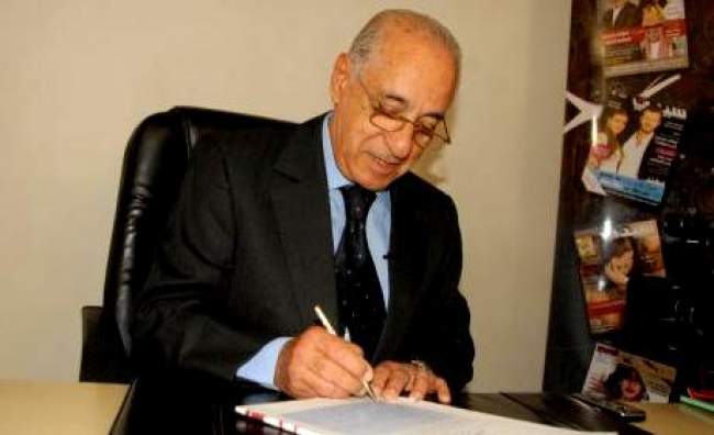 الناطق باسم القصر الملكي عبد الحق المريني يتعرض للنصب