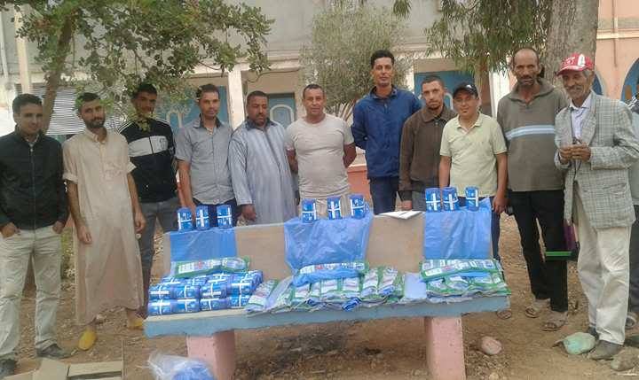 بالصور : حملة توزيع الأكياس البلاستيكية بجماعة الركادة