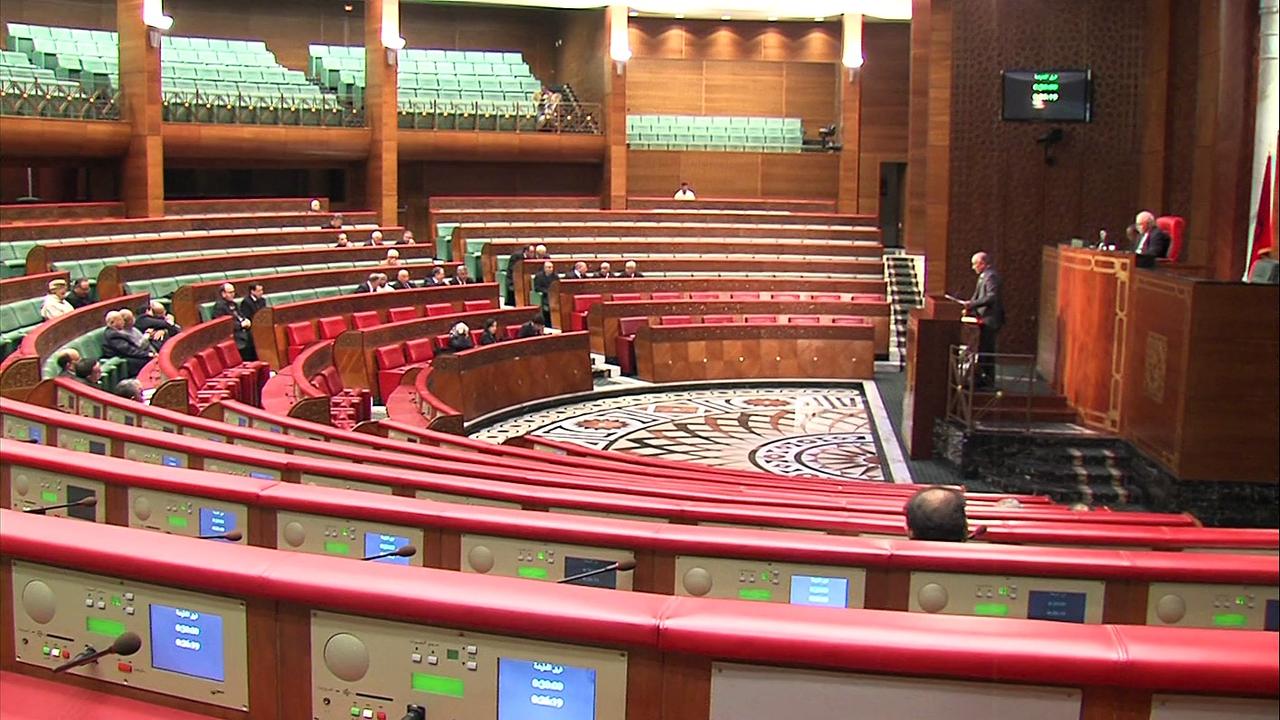 المحكمة الدستورية تفضح صفقات مشبوهة