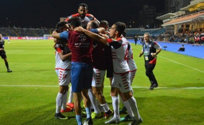 الفتح الرباطي يتأهل إلى نصف نهائي كأس الكاف على حساب الصفاقسي الفتح الرباطي يتأهل إلى نصف نهائي كأس الكاف على حساب الصفاقسي