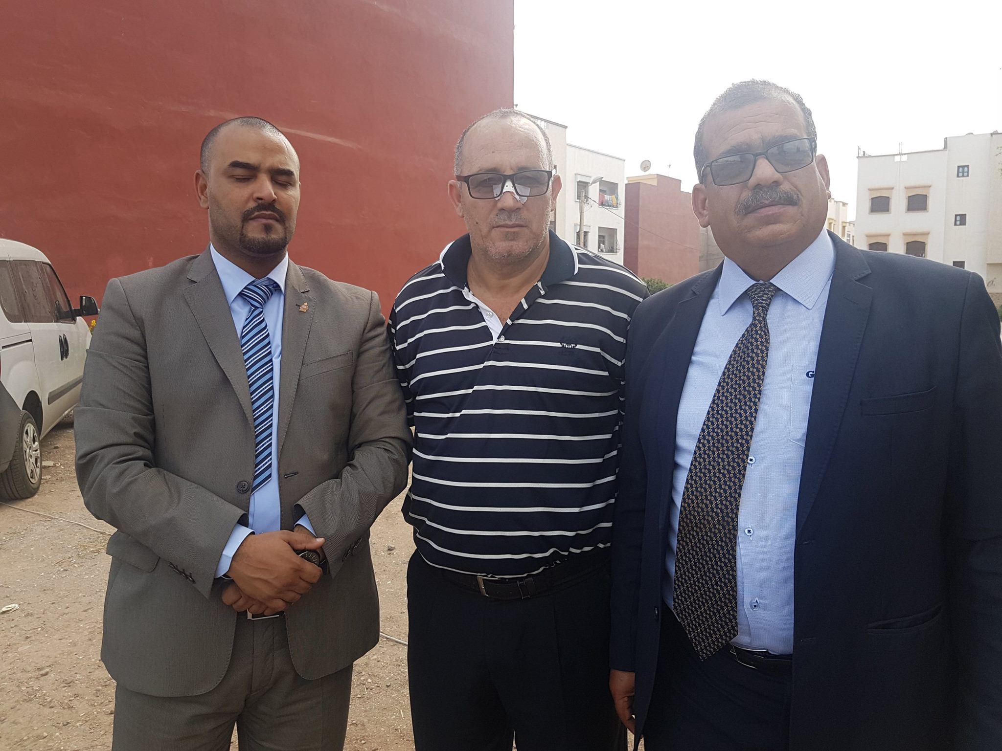 أكادير : بسبب ” التشويكة”..أب تلميذ “ينطح” مدير مؤسسة تعليمية بتيكوين أكادير : بسبب ” التشويكة”..أب تلميذ “ينطح” مدير مؤسسة تعليمية بتيكوين