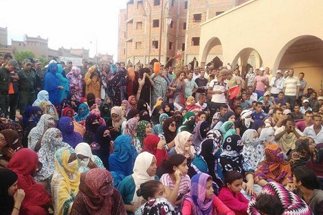 زاكورة : المحكمة تصدر أحكاما في حق معتقلي “ثورة العطش” زاكورة : المحكمة تصدر أحكاما في حق معتقلي “ثورة العطش”