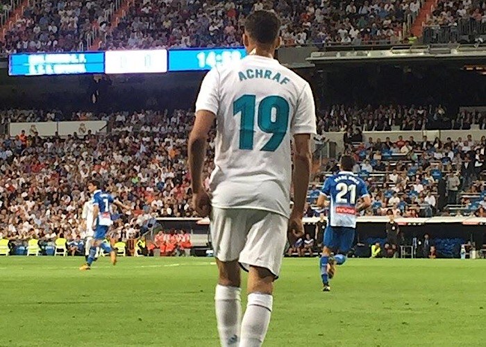 المغربي حكيمي أول لاعب عربي يحمل قميص ريال مدريد المغربي حكيمي أول لاعب عربي يحمل قميص ريال مدريد