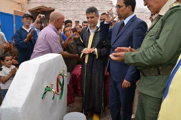 سيدي إفني :رئيس المجلس الإقليمي يُوضح في شأن الحملة الفايسبوكية ضد عامل الإقليم سيدي إفني :رئيس المجلس الإقليمي يُوضح في شأن الحملة الفايسبوكية ضد عامل الإقليم