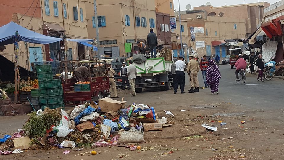 حملات لتحرير الملك العمومي بتزنيت حملات لتحرير الملك العمومي بتزنيت