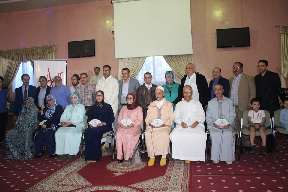 تيزنيت : مؤسسة الأعمال الاجتماعية للتعليم تقيم حفلا تكريميا لفائدة المتقاعدين من أسرة التربية و التكوين ( فيديو ) تيزنيت : مؤسسة الأعمال الاجتماعية للتعليم تقيم حفلا تكريميا لفائدة المتقاعدين من أسرة التربية و التكوين ( فيديو )