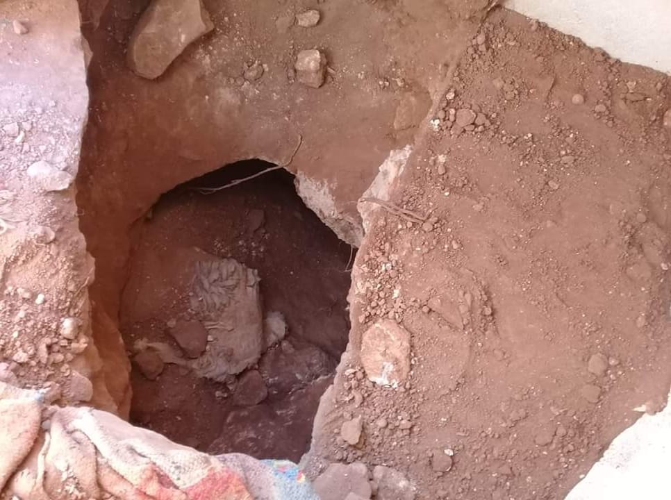 بحثا عن الكنوز … قبر قديم يتعرض للنبش بأولاد جرار بحثا عن الكنوز … قبر قديم يتعرض للنبش بأولاد جرار