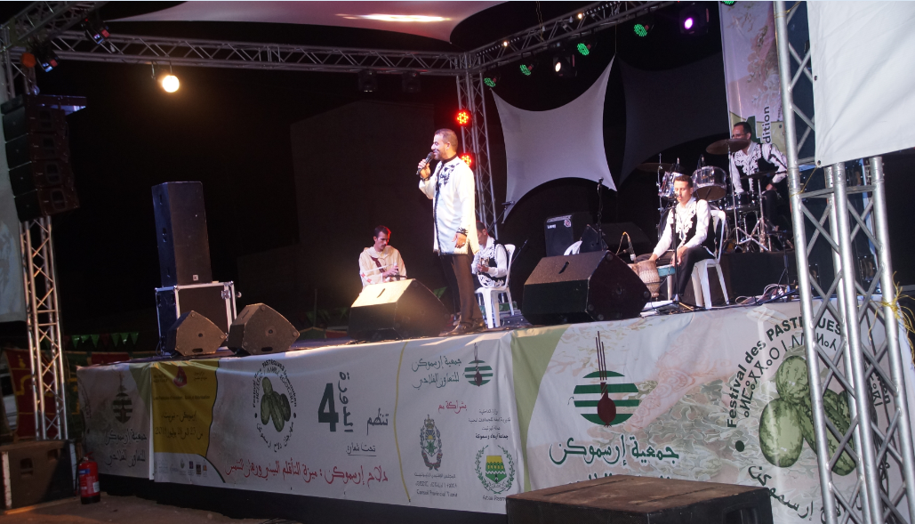 بالصُّور ..”إسْلي “،” عبدو أوداد “،” الدقة الهوارية” و “نجوم اعشاقن” يحيون السهرة الثانية من مهرجان دلاح إرسموكن بالصُّور ..”إسْلي “،” عبدو أوداد “،” الدقة الهوارية” و “نجوم اعشاقن” يحيون السهرة الثانية من مهرجان دلاح إرسموكن