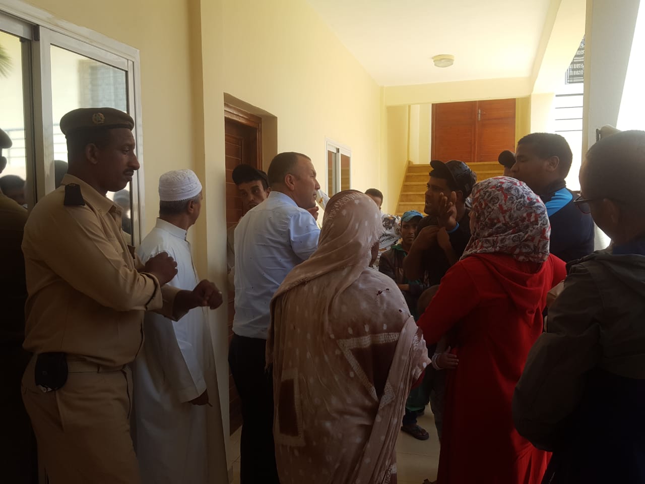 تيزنيت ..الباشا الجديد للباعة الجائلين: « ما ذنب هذه المدينة.. ؟ عهد الفوضى انتهى وأنا هنا لتطبيق القانون » تيزنيت ..الباشا الجديد للباعة الجائلين: « ما ذنب هذه المدينة.. ؟ عهد الفوضى انتهى وأنا هنا لتطبيق القانون »