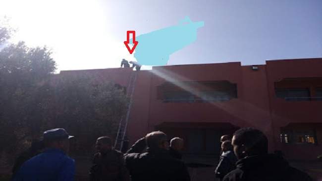 فيديو ..تلميذ ينتحر من فوق سطح ثانوية تأهيلية فيديو ..تلميذ ينتحر من فوق سطح ثانوية تأهيلية