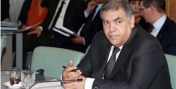لفتيت يدعو المواطنين إلى الالتزام بالإجراءات ويكشف عقوبات عصيان حالة الطوارئ (فيديو) لفتيت يدعو المواطنين إلى الالتزام بالإجراءات ويكشف عقوبات عصيان حالة الطوارئ (فيديو)
