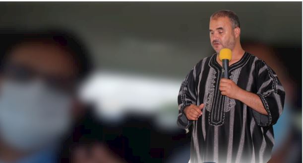السيك يرد على محمد فضيل ” بتغني لمين يا حمام…” السيك يرد على محمد فضيل ” بتغني لمين يا حمام…”