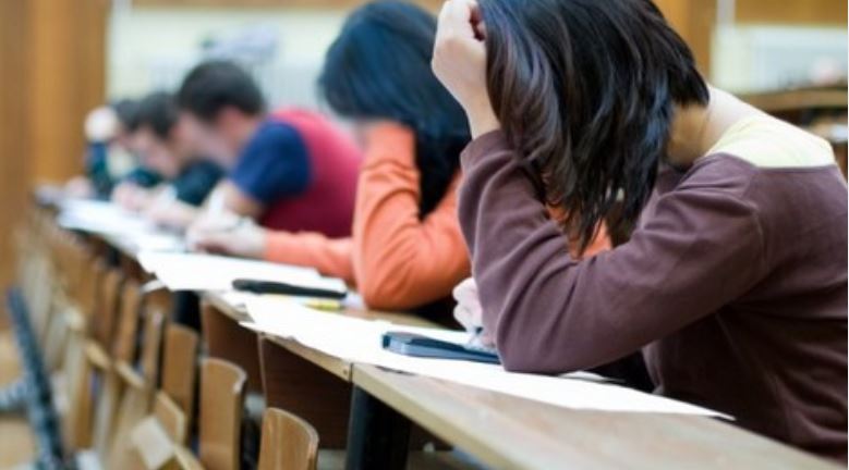 تيزنيت : المجلس الإقليمي و فيدرالية جمعيات الآباء يدعمان عملية نقل الطلبة أبناء الإقليم المقبلين على اجتياز الامتحانات الجامعية تيزنيت : المجلس الإقليمي و فيدرالية جمعيات الآباء يدعمان عملية نقل الطلبة أبناء الإقليم المقبلين على اجتياز الامتحانات الجامعية