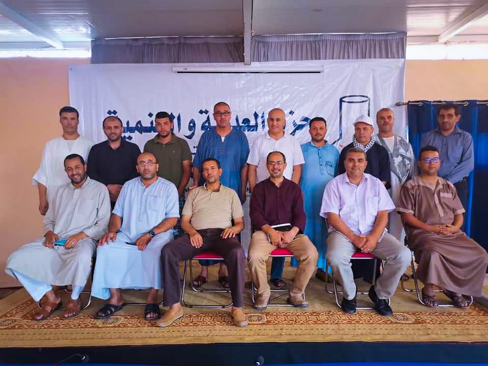 تيزنيت :هل نجح ” ” أفتاتي” و ” أوباري ” في رأب الصدع في البيت الداخلي لحزب المصباح ؟ تيزنيت :هل نجح ” ” أفتاتي” و ” أوباري ” في رأب الصدع في البيت الداخلي لحزب المصباح ؟