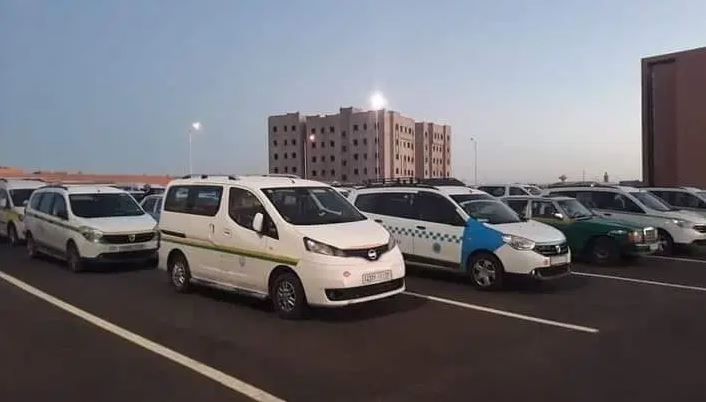 تيزنيت :”الطاكسيات “تتوعد بحملة شرسة ضد حزب الاستقلال تيزنيت :”الطاكسيات “تتوعد بحملة شرسة ضد حزب الاستقلال