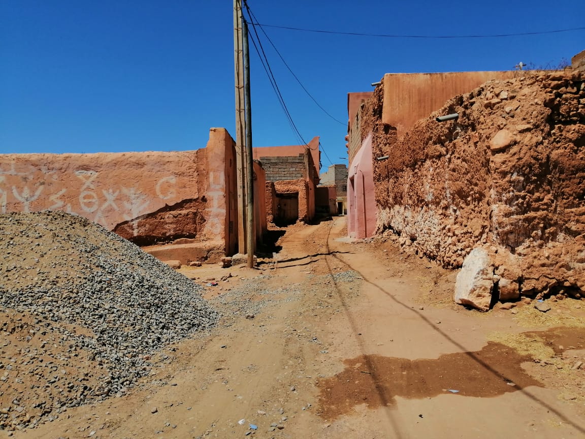 أكلو : أشغال تهيئة تثير الاستياء بين ساكنة ” أفود نتكيضا إدرق “ أكلو : أشغال تهيئة تثير الاستياء بين ساكنة ” أفود نتكيضا إدرق “