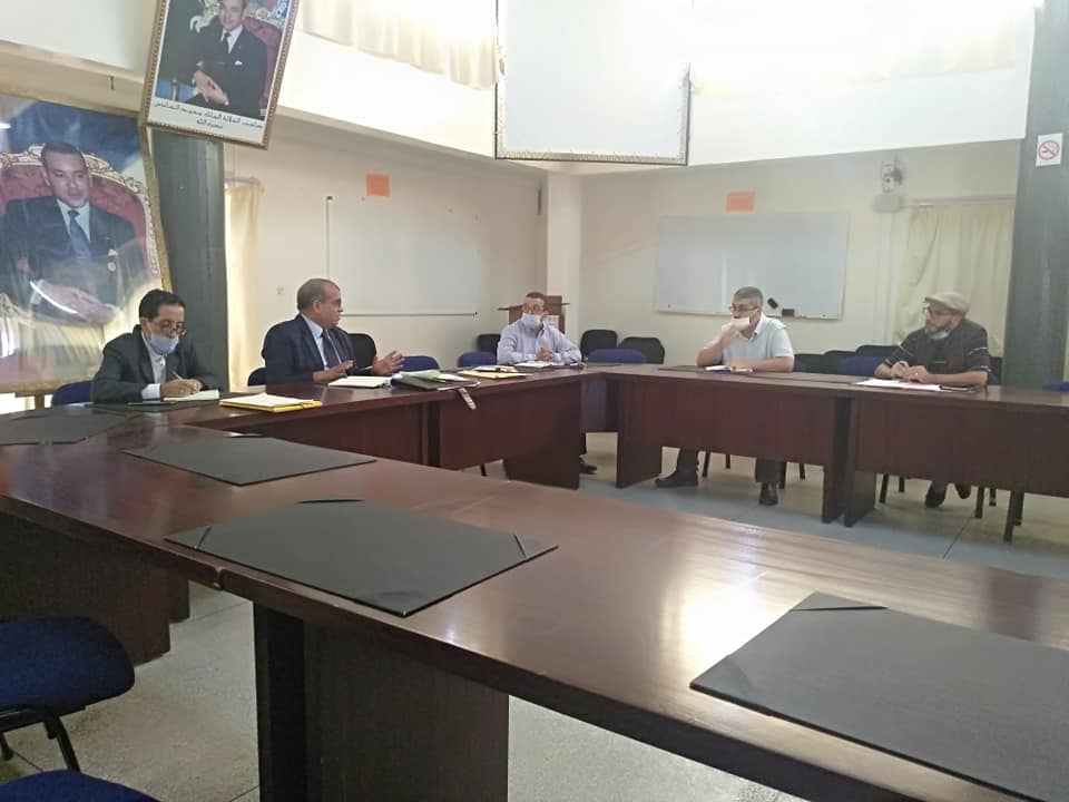 تيزنيت : الدخول المدرسي الحالي موضوع لقاء تواصلي جمع المكتب الإقليمي للــ FNE مع المدير الإقليمي للتعليم ( بلاغ ) تيزنيت : الدخول المدرسي الحالي موضوع لقاء تواصلي جمع المكتب الإقليمي للــ FNE مع المدير الإقليمي للتعليم ( بلاغ )