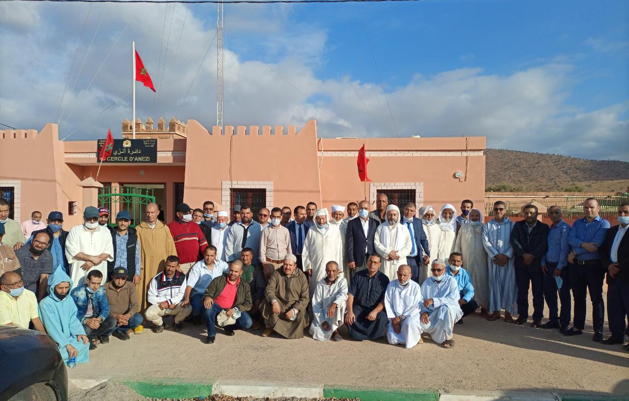 تكريم رئيس دائرة أنزي بمناسبة انتقاله إلى الدار البيضاء تكريم رئيس دائرة أنزي بمناسبة انتقاله إلى الدار البيضاء