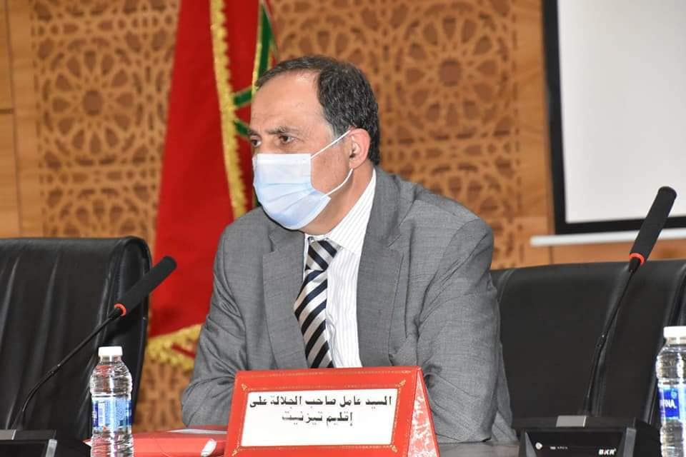 تيزنيت : عامل الإقليم يدعو إلى عقد دورات استثنائية لدراسة نُقطة تتعلق بإحداث مجموعـة الجماعات الترابية “سوس ماسة للتوزيع”. تيزنيت : عامل الإقليم يدعو إلى عقد دورات استثنائية لدراسة نُقطة تتعلق بإحداث مجموعـة الجماعات الترابية “سوس ماسة للتوزيع”.