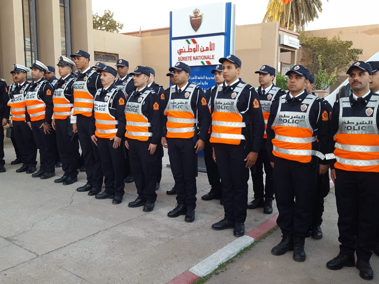 9400 من موظفي الشرطة يستفيدون من الترقية ينتمون لمختلف الرتب و الاسلاك 9400 من موظفي الشرطة يستفيدون من الترقية ينتمون لمختلف الرتب و الاسلاك