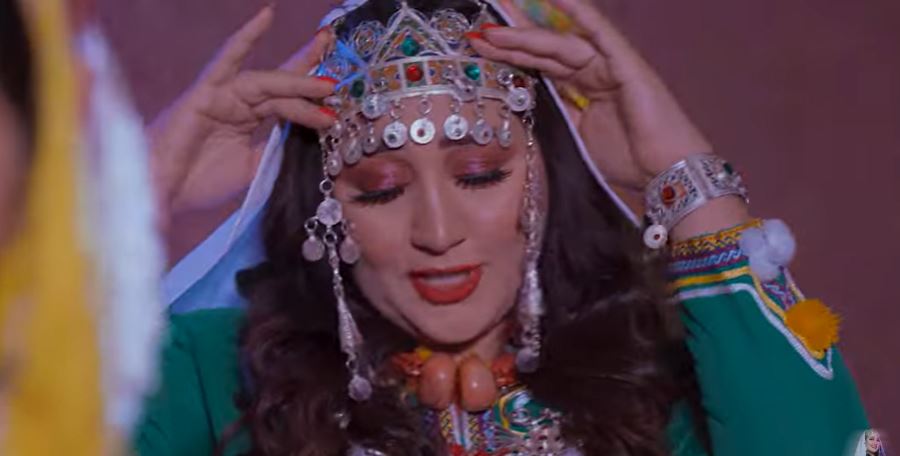 “إسماعيل أياون” سليل أكلو يبدع في جديد الفنانة “أميمة أمسعدي” “إسماعيل أياون” سليل أكلو يبدع في جديد الفنانة “أميمة أمسعدي”