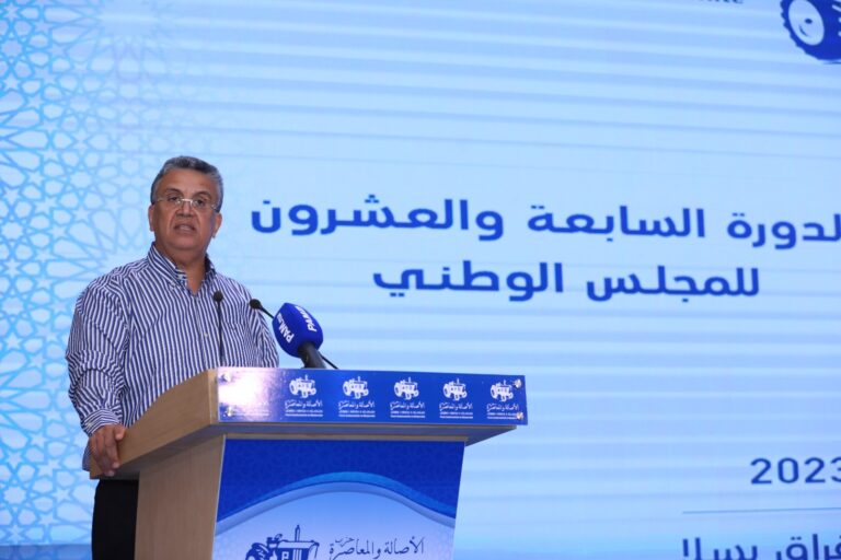 وهبي يهدد بفضح ” البرلماني الجماني بعد طرده من “البام”و يتهمه بالابتزاز وهبي يهدد بفضح ” البرلماني الجماني بعد طرده من “البام”و يتهمه بالابتزاز