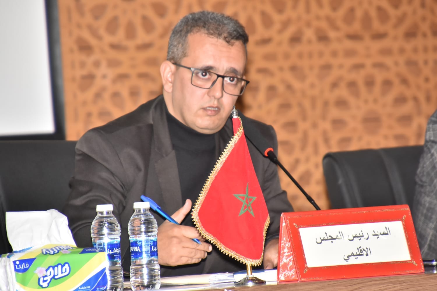 تيزنيت : المجلس الإقليمي يساهم بتعويضات شهر واحد في الصندوق المحدث لتجاوز الآثار الناجمة عن الزلزال تيزنيت : المجلس الإقليمي يساهم بتعويضات شهر واحد في الصندوق المحدث لتجاوز الآثار الناجمة عن الزلزال