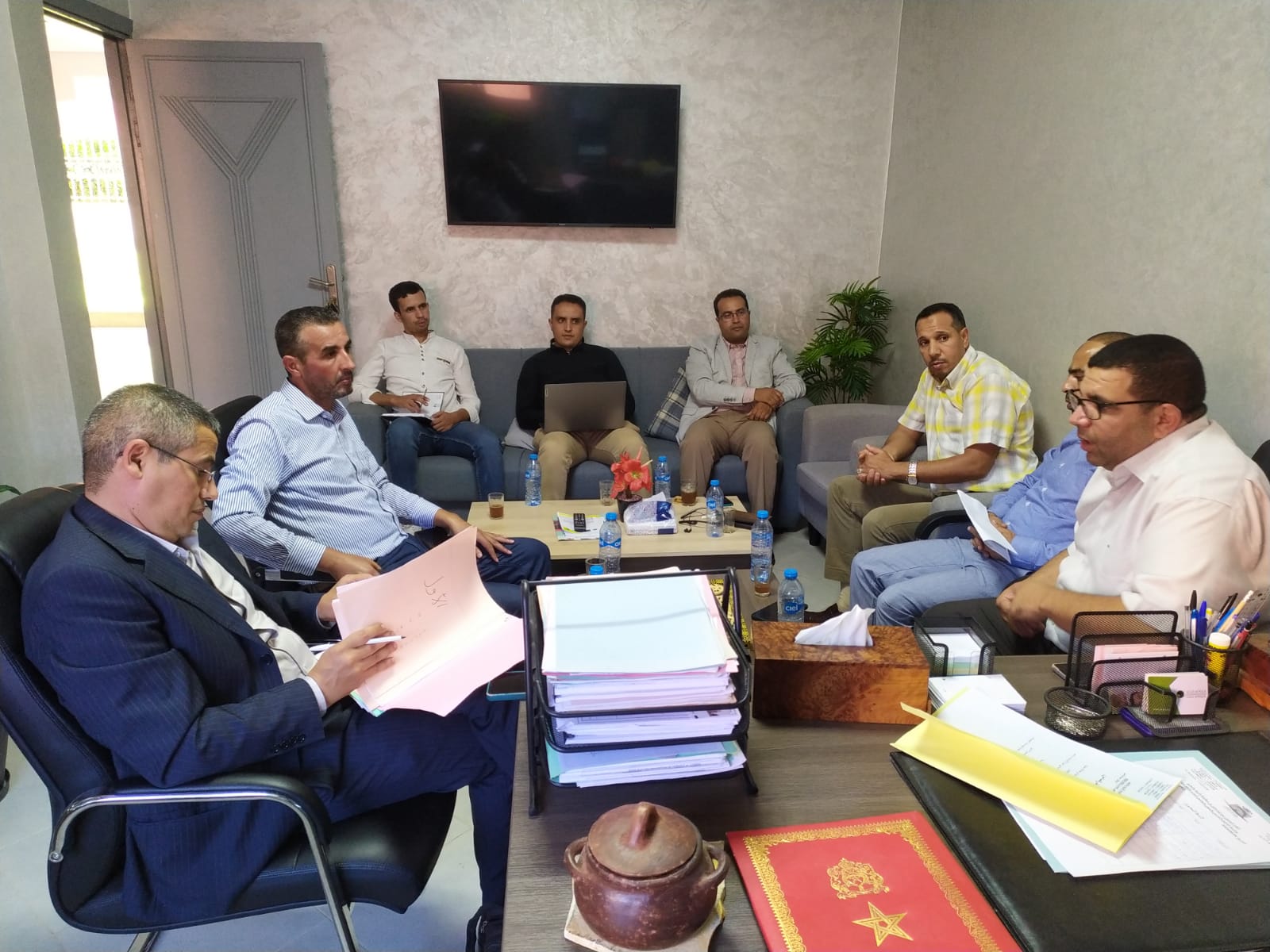 رئيس جماعة املن يعقد اجتماعا مع مدراء المؤسسات التعليمية حول تدابير الدخول المدرسي الجديد 2023-2024 رئيس جماعة املن يعقد اجتماعا مع مدراء المؤسسات التعليمية حول تدابير الدخول المدرسي الجديد 2023-2024