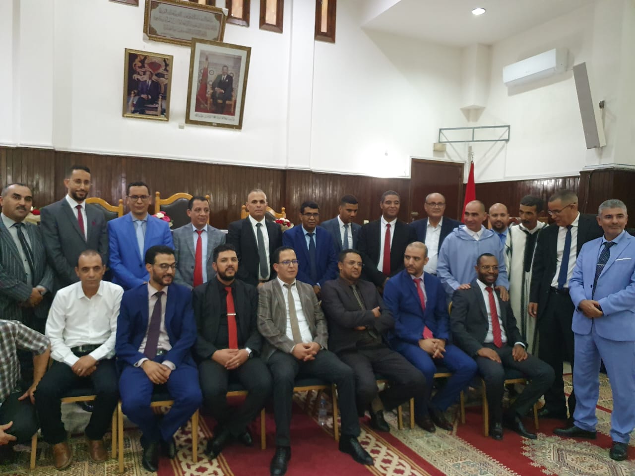 تيزنيت : نزيف الحركة الإنتقالية يحرم المحكمة الإبتدائية من قضاة أكفاء نزهاء ..و أسرة العدالة تُكرّم ثلة منهم ( فيديو ) تيزنيت : نزيف الحركة الإنتقالية يحرم المحكمة الإبتدائية من قضاة أكفاء نزهاء ..و أسرة العدالة تُكرّم ثلة منهم ( فيديو )