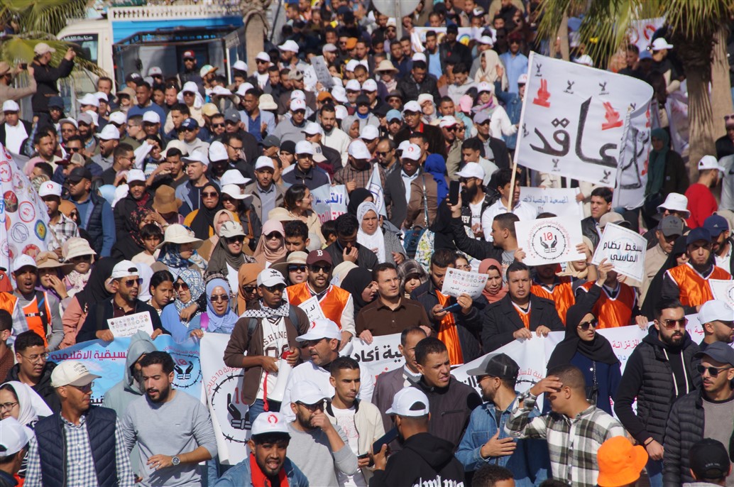 انزكان : الشغيلة التعليمية تحتج ضد المتابعات في حق “أساتذة التعاقد” و ترد على “حوار التجميد”( صور + فيديو ) انزكان : الشغيلة التعليمية تحتج ضد المتابعات في حق “أساتذة التعاقد” و ترد على “حوار التجميد”( صور + فيديو )