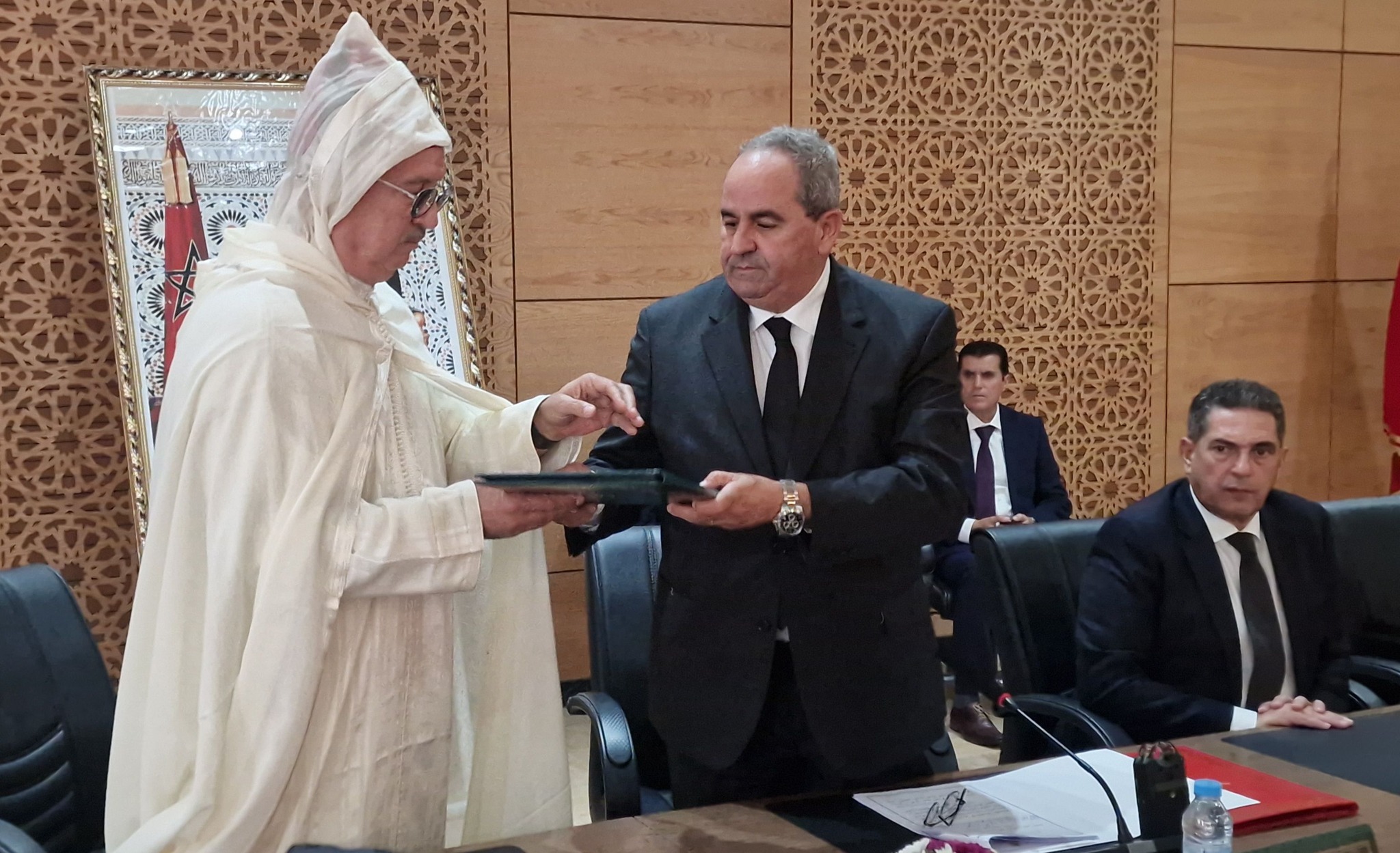 تنصيب عبد الرحمان الجوهري عاملا جديدا على إقليم تيزنيت تنصيب عبد الرحمان الجوهري عاملا جديدا على إقليم تيزنيت