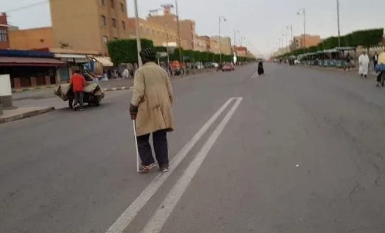 استنكار يرافق جلب مختلين إلى تزنيت..و شكاية لمجموعة من الجمعيات على طاولة عامل الإقليم استنكار يرافق جلب مختلين إلى تزنيت..و شكاية لمجموعة من الجمعيات على طاولة عامل الإقليم
