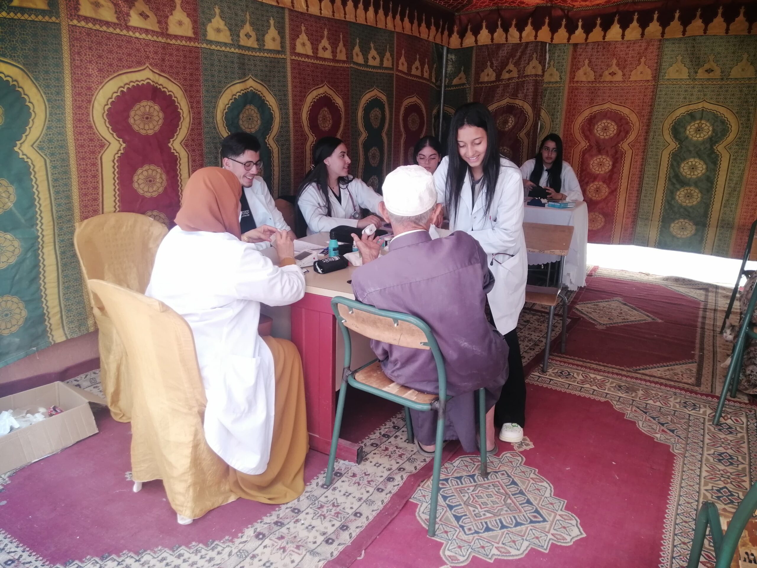 المعدر الكبير : طلبة الطب و طلبة الجامعة الدولية بأكادير في مشاريع اجتماعية و تضامنية بإزويكا المعدر الكبير : طلبة الطب و طلبة الجامعة الدولية بأكادير في مشاريع اجتماعية و تضامنية بإزويكا