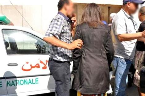 تيزنيت : المخدرات تُورط أربعة أشخاص من بينهم امرأة متزوجة تيزنيت : المخدرات تُورط أربعة أشخاص من بينهم امرأة متزوجة