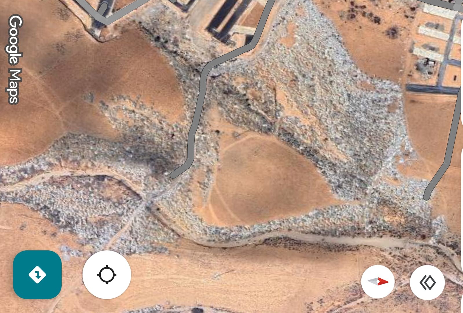 تيزنيت : شبهات تواطؤ بين مسؤولين ولوبي العقار في قضية الواد المدفون