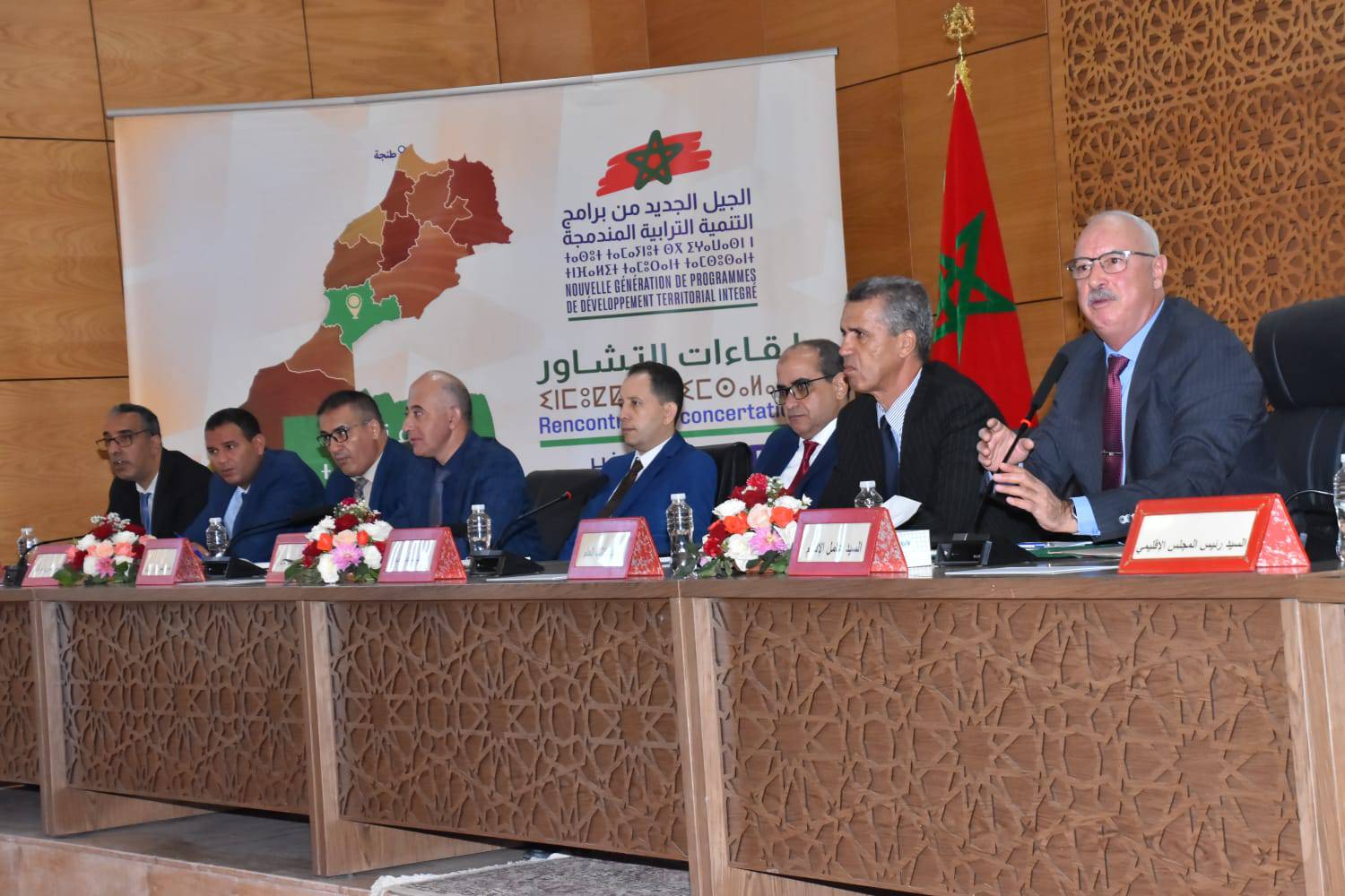 تيزنيت: منتخبون يُزاحمون الجمعويين و يرفعون المطالب بدل تقديم الحصيلة.. بعد أن أغرقوا الإقليم في التهميش و المشاريع الوهمية ( فيديو )