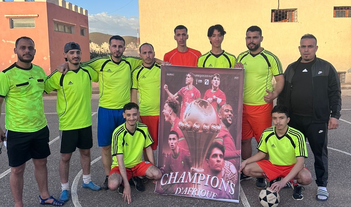 نهاية دوري عيد الفطر بمركز إرسموكن تحتفي بلاعبي المنتخب الوطني لكرة القدم كأبطال إفريقيا 2025
